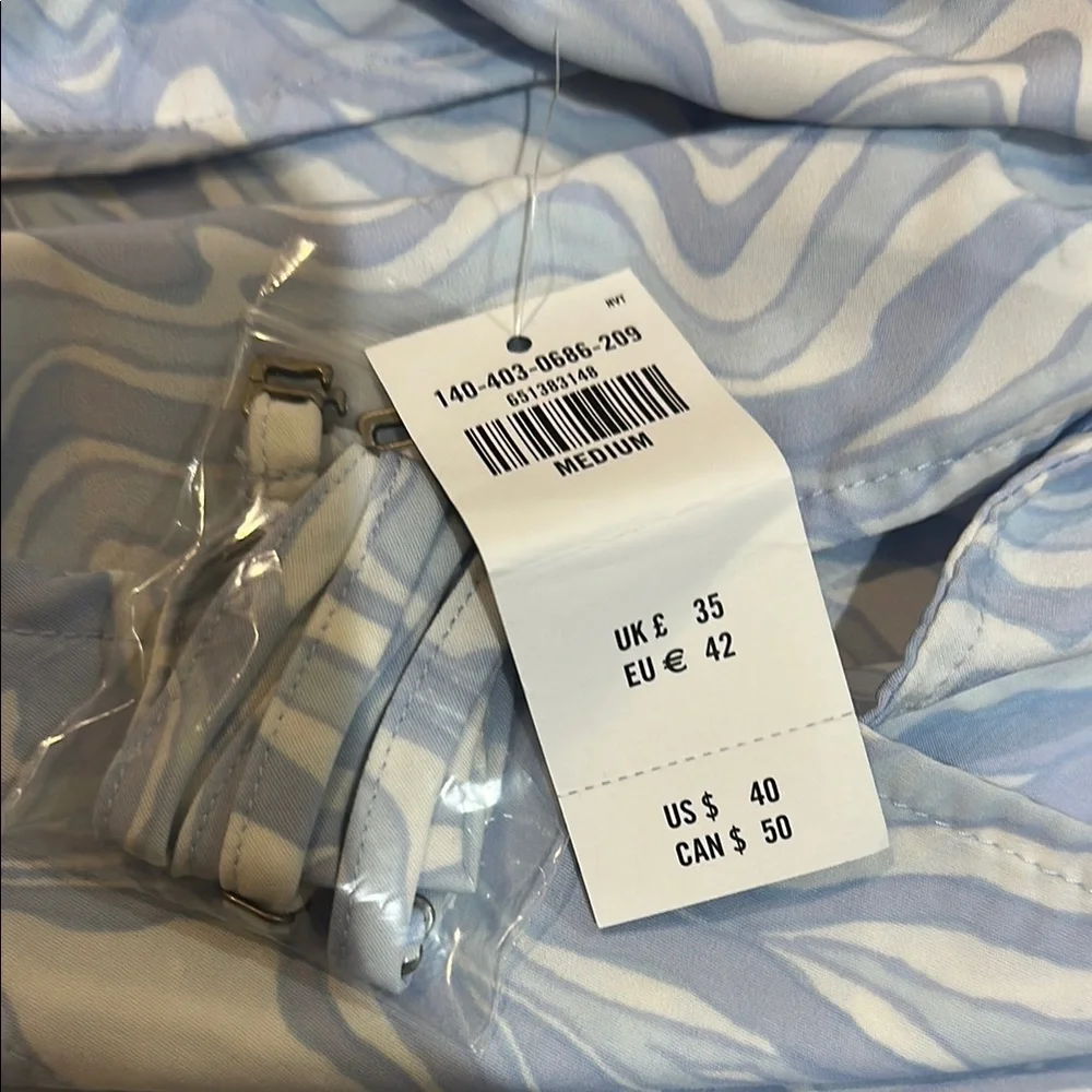 NWT Abercrombie size M - Blue and White Swirl Bandana top - Picture 2 of 3